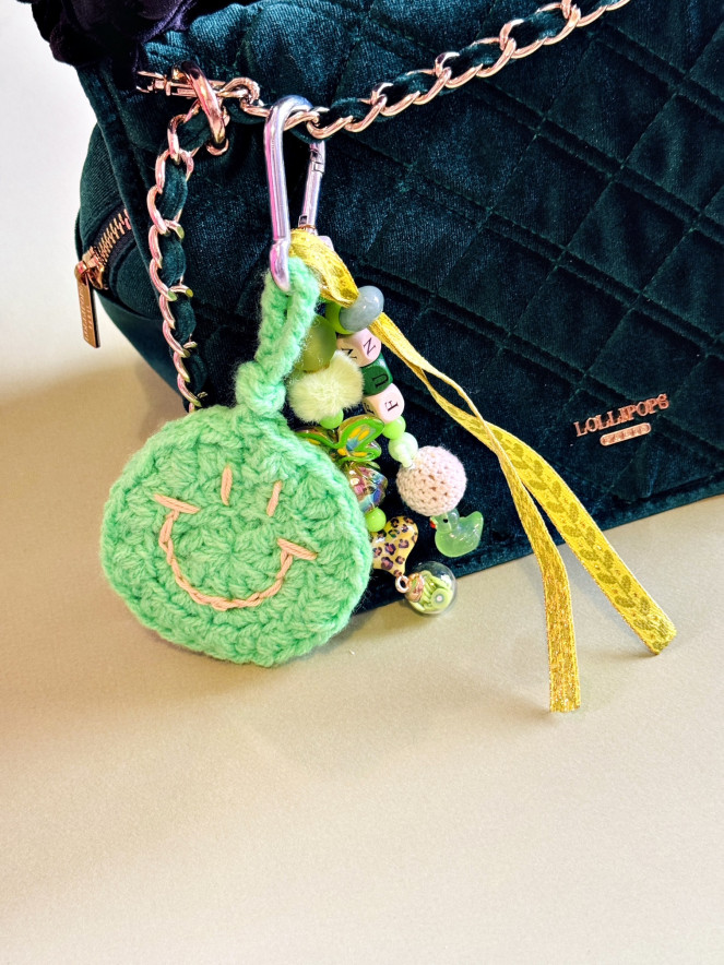 BIJOU DE SAC HYPNOCHIC SMILEY VERT